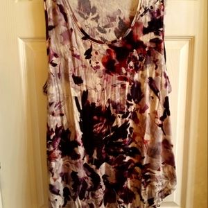 Women's sleeveless plus size top size 1X
